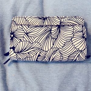 Thirty one wallet. New with tags.